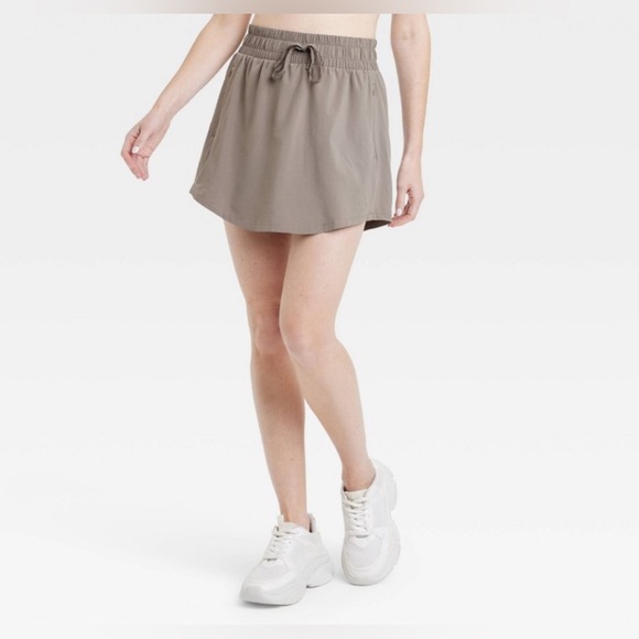 All In Motion Tan Stretch Active Skort size Large NWT Gym Shorts - Picture 2 of 11